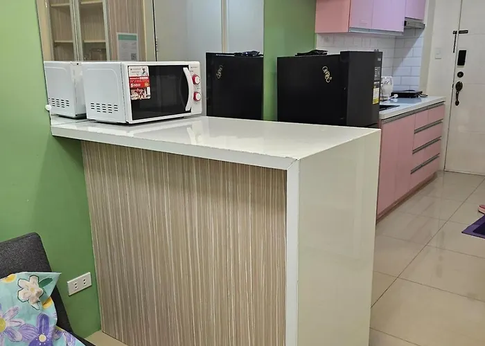 Pet Friendly In Timog With Balcony View * Manila